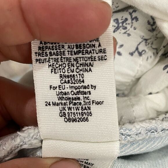 FREE PEOPLE GOING ROGUE DENIM SKIRT OB962056 RAW ASYMMETRIC HEM TIDAL WAVE SZ 25 - Picture 11 of 13